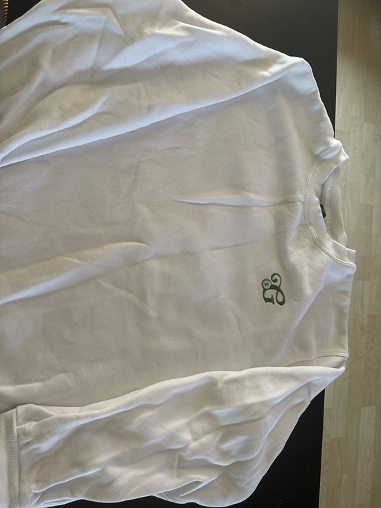 lululemon athletica Tops - lululemon athletica White Sweatshirt with Green Logo
